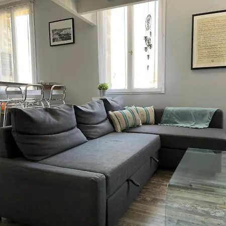Le Bourbon Apartment